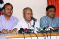 রববার বিএনপির কেন্দ্রীয় কার্যালয়ে সংবাদ সম্মেলনে বক্তব্য রাখেনদলের যুগ্ম মহাসচিব এড। রুহুল কবির রিজভী
