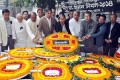 বৃহস্পতিবার ডঃ মিলন দিবস উপলক্ষে ঢাকা বিশ্ববিদ্যালয়ের মিলনের মাজারে ফুল দিয়ে শ্রদ্ধা জানান রাজনৈতিক নেত্রিবৃন্দ ও বিভিন্ন পেশার মানুশ-পিএনএস
