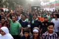 পাইপের মধ্য থেকে দীর্ঘ ২৪ ঘন্টা পর শিশু জিহাদকে মৃত অবস্থায় উদ্ধার করার পর রাজধানীর শাহজাহানপুর রেলওয়ে সুপার মার্কেট এলাকায় বিক্ষুব্ধ জনগন। পিএনএস