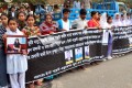 শনিবার জাতীয় প্রেসক্লাবে ইস্ট পয়েন্ট এডুকেশন স্কুল এন্ড কলেজের ৯ম শ্রেনীর মেধাবী ছাত্রী রিতু হত্যার বিচারের দাবিতে মানববন্ধন করে শিক্ষক ছাত্র ছাত্রী ও অভিভাবক বৃন্দ-পিএনএস